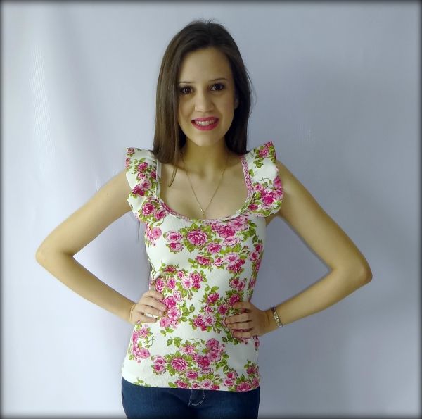 Blusinha Canelada Alça de Babados Flor Rosa