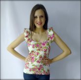 Blusinha Canelada Alça de Babados Flor Rosa